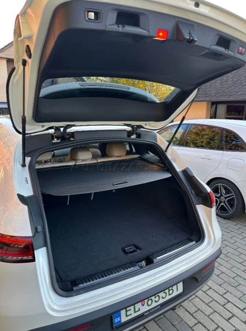 Mercedes-Benz EQC 400 4MATIC 300kW AMG Line - ODPOCET DPH- - 6