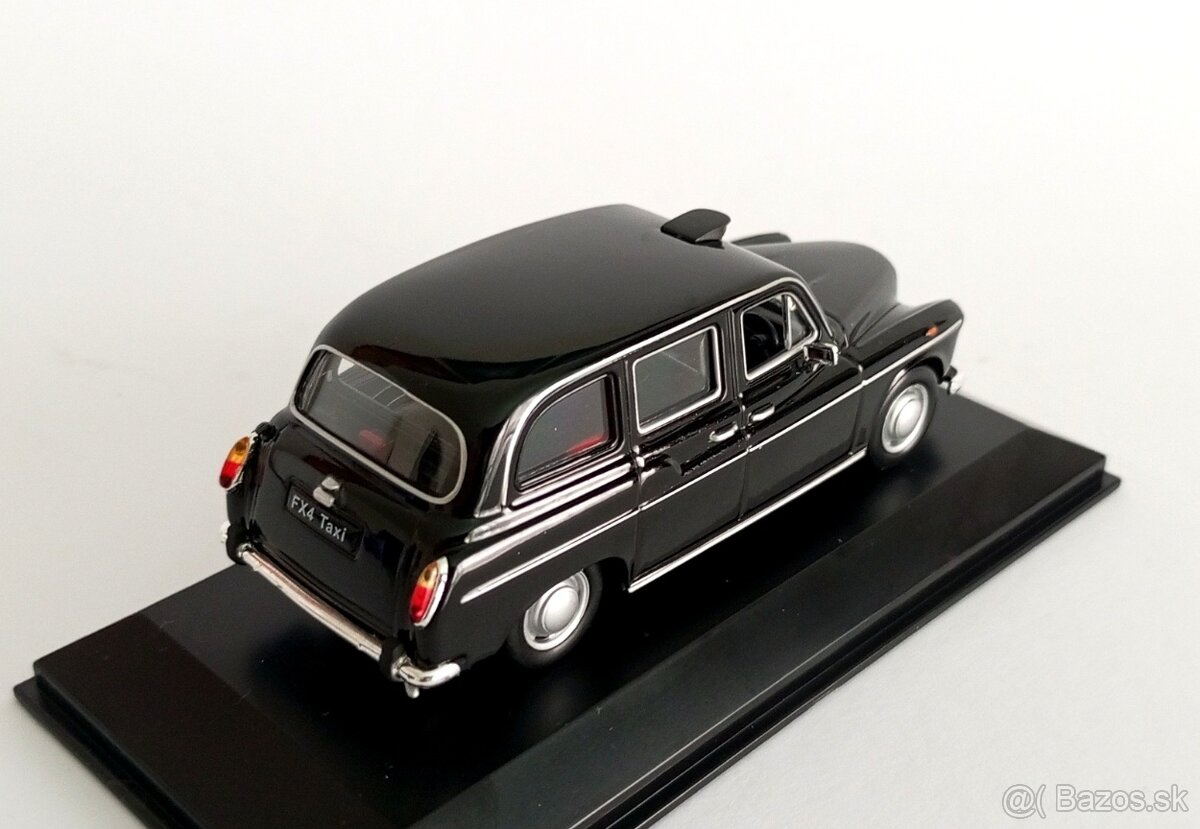 1:43 Austin FX4 - 6