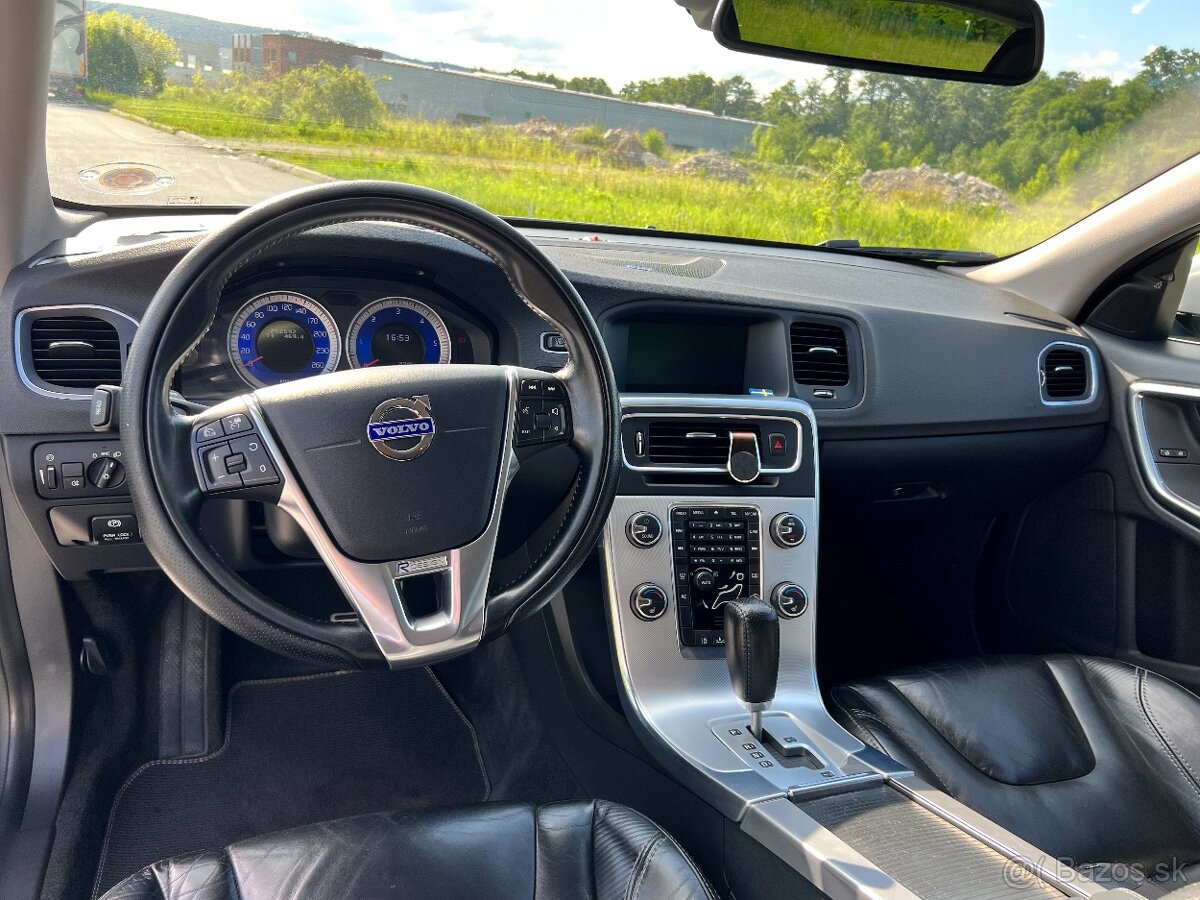 Volvo V60 D5 AWD - 6