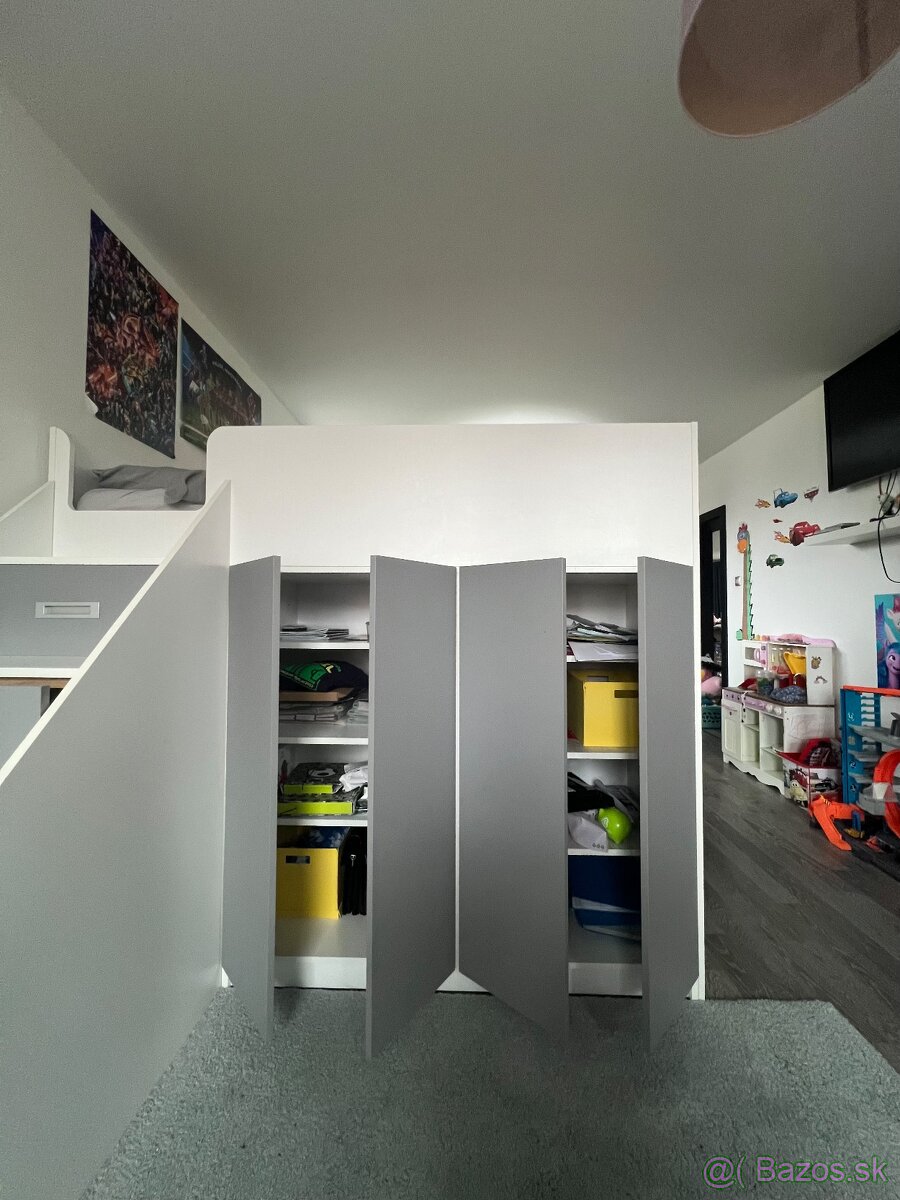 Detská posteľ na mieru so šmykľavkou a úložným priestorom - 6