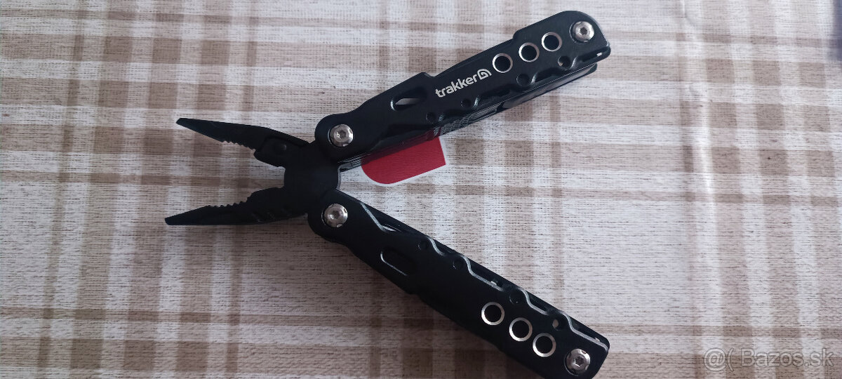 Trakker Multifunkčné Kliešte Multi Tool - 6