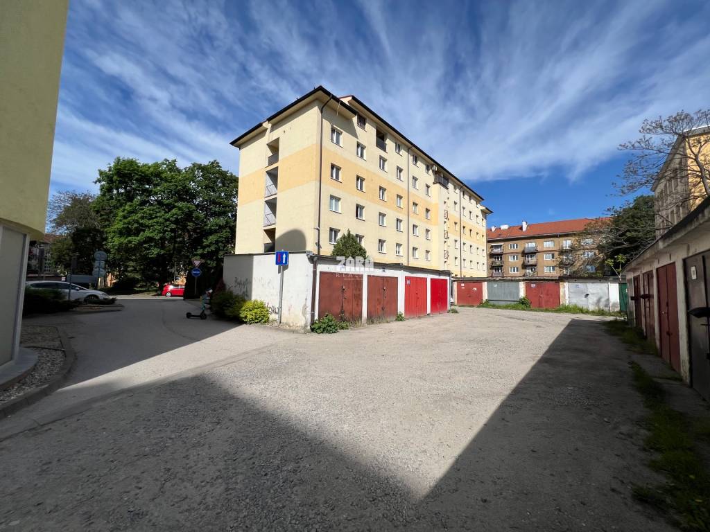 Košice-Staré Mesto - Letná, murovaná radová garáž. Lukratívn - 6