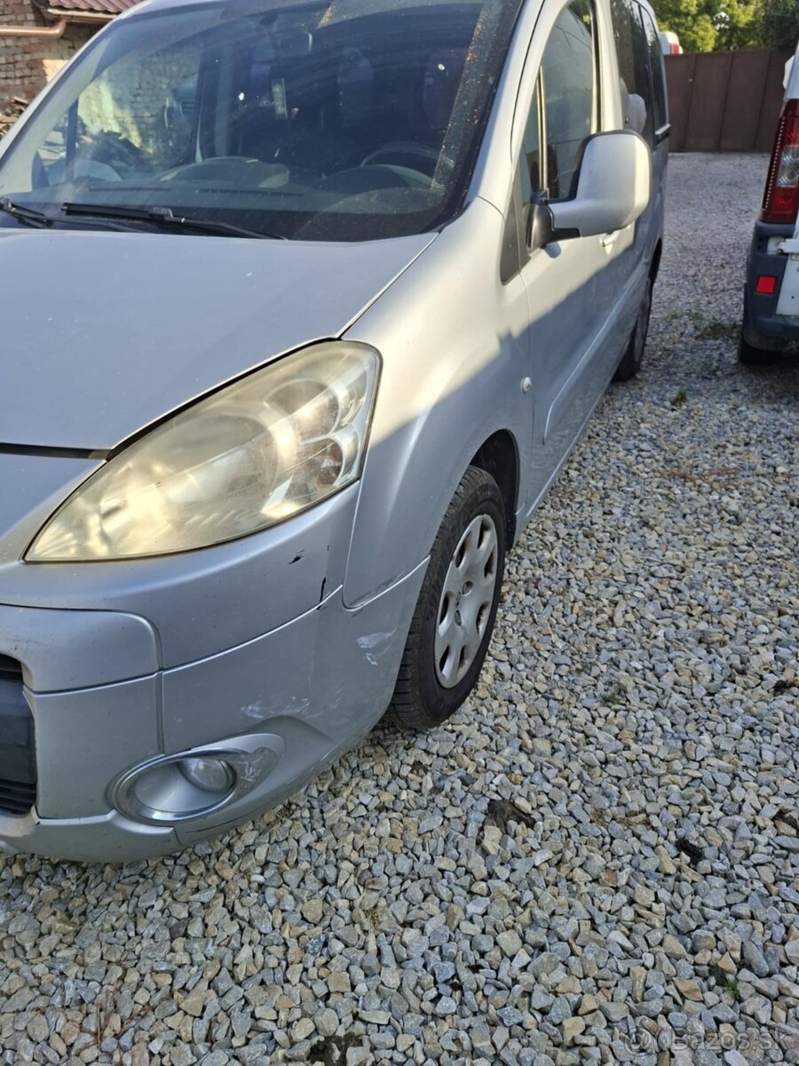 Rozpredám Peugeot Partner Tepee 1.6Hdi 66kw 9HX - 6