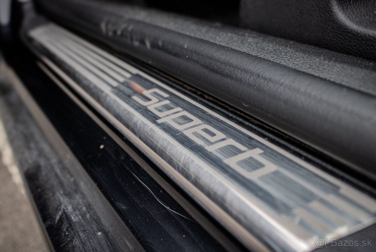 Škoda Superb Combi 1.8 TSI Comfort DSG - 6