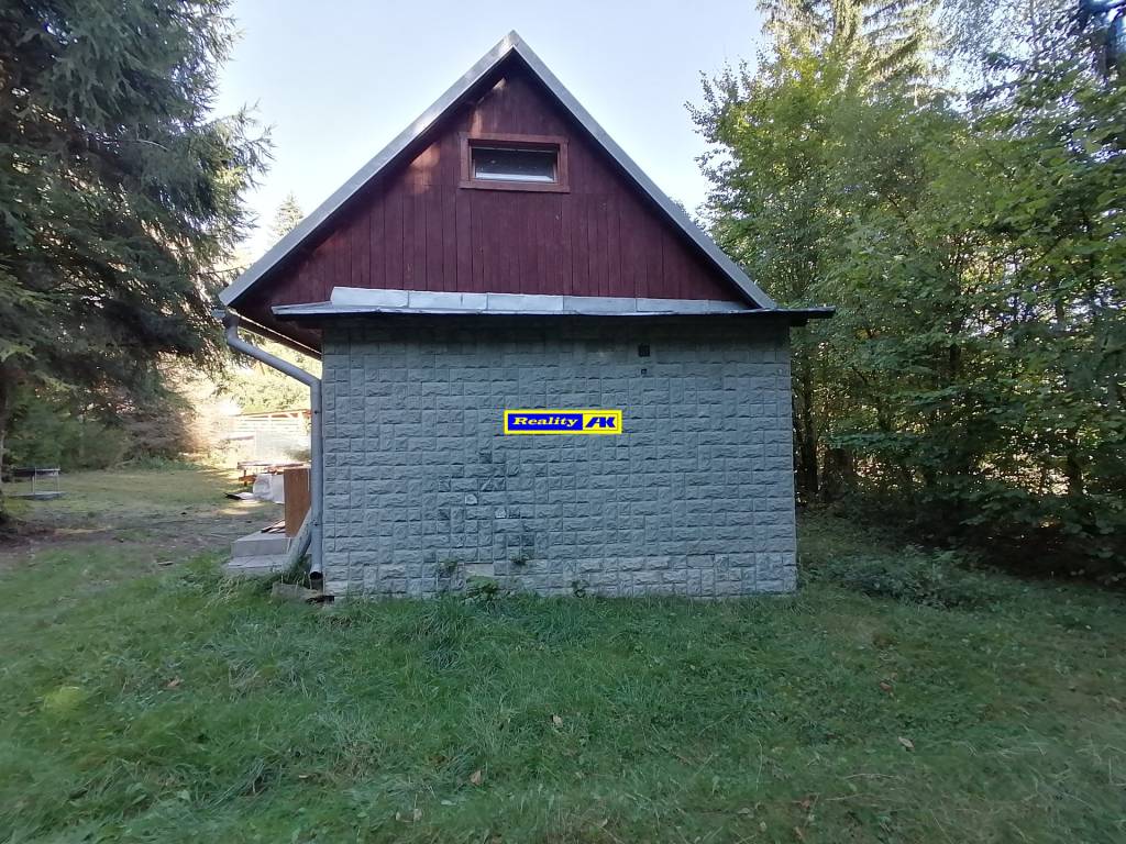 Chata vo Vrútkach po kompletnej rekonštrukcii - 6