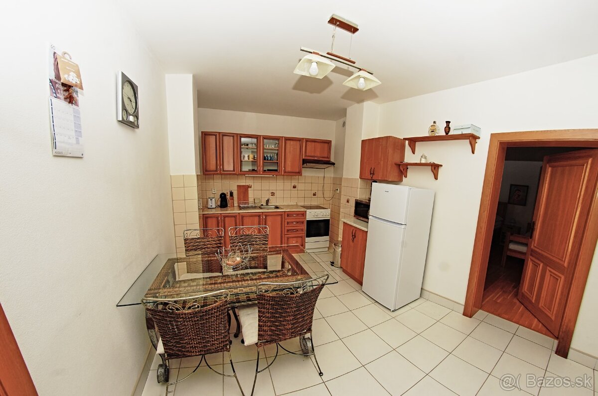 UBYTOVANIE -VYSOKÉ TATRY- VILA RHEA - VIANOCE/SILVESTER - 6