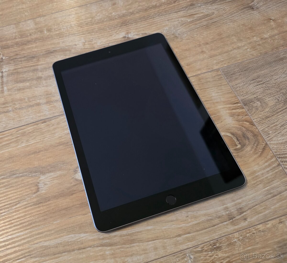 Apple iPad 5 gen 32gb - 6