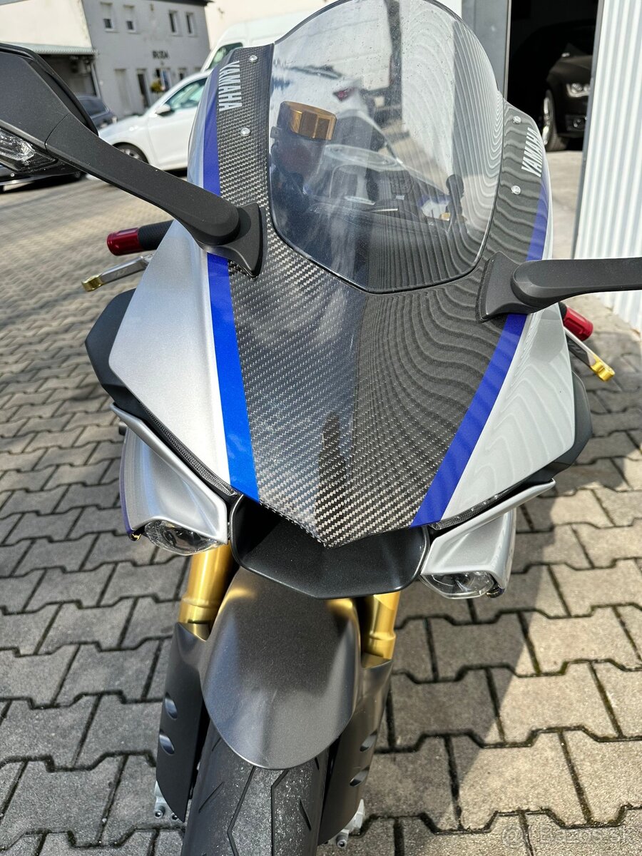 Yamaha R1M - 6