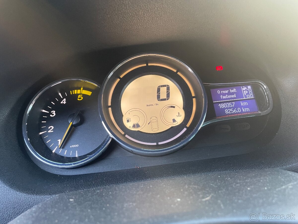 Renault Mégane 1.5 dCi - 6