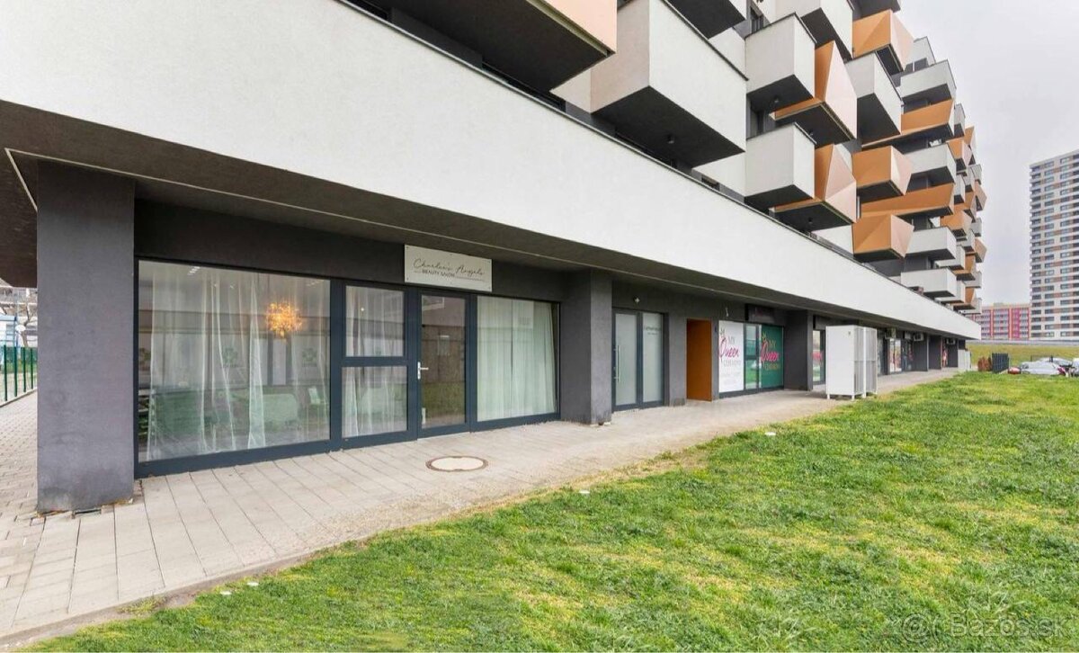 Prenajmeme časť obchodného priestoru na Muchovom nám - 6