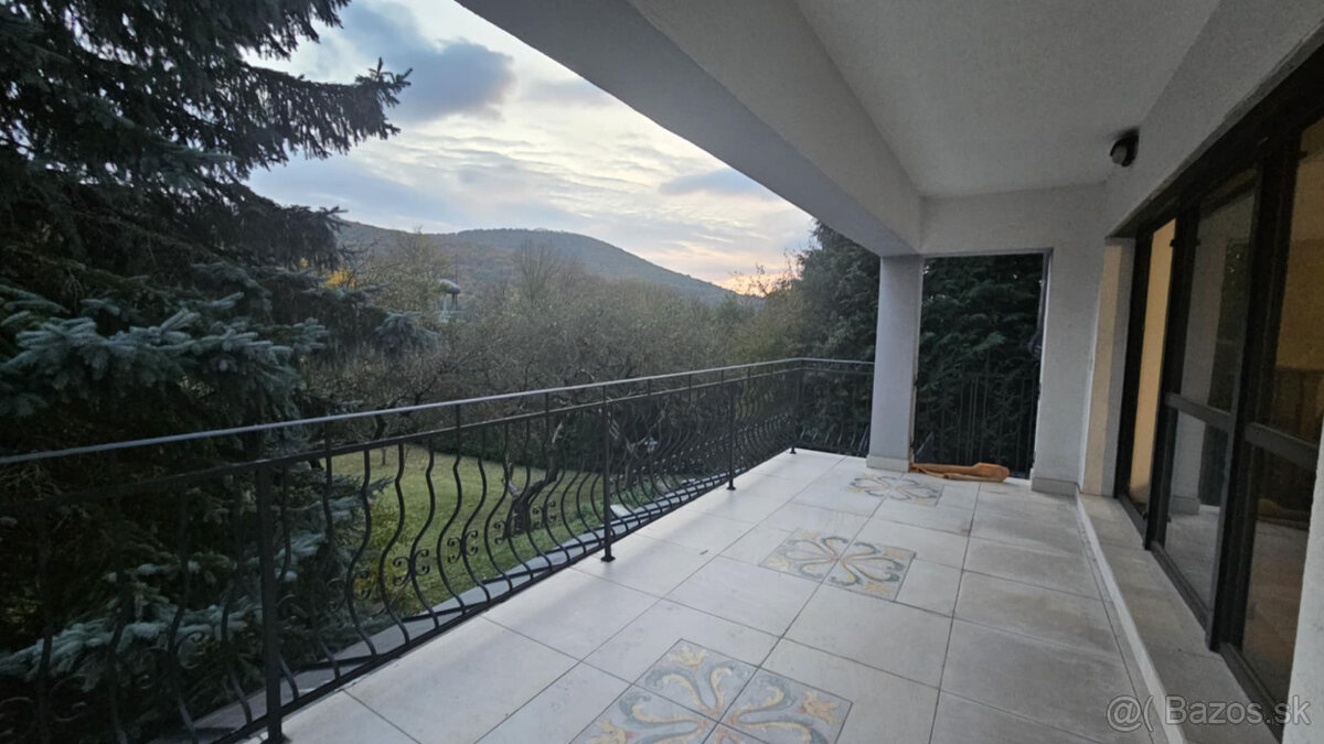 Prenájom priestranného apartmánu s nádherným výhľadom. - 6