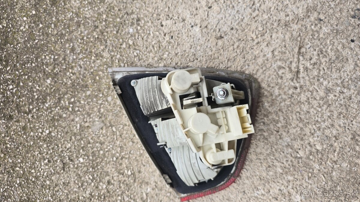 Bmw e90 zadne svetla - 6