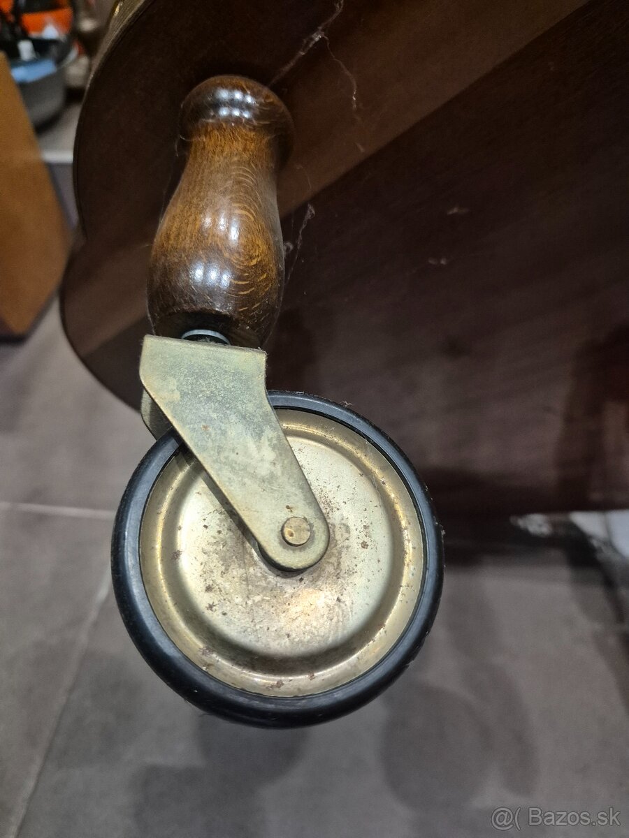 servírovací stolík - 6