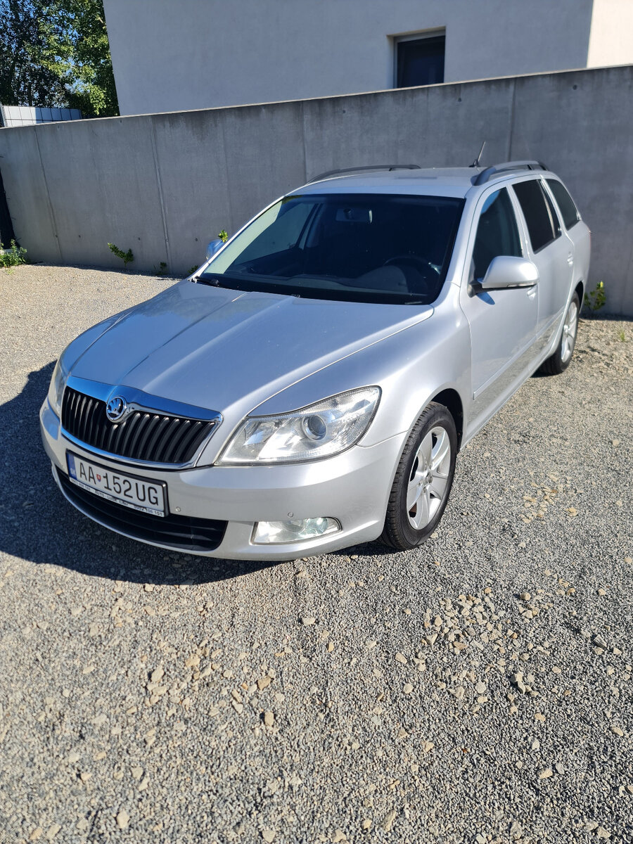 Škoda Octavia Combi 1.6 TDI CR DPF Elegance DSG - 6