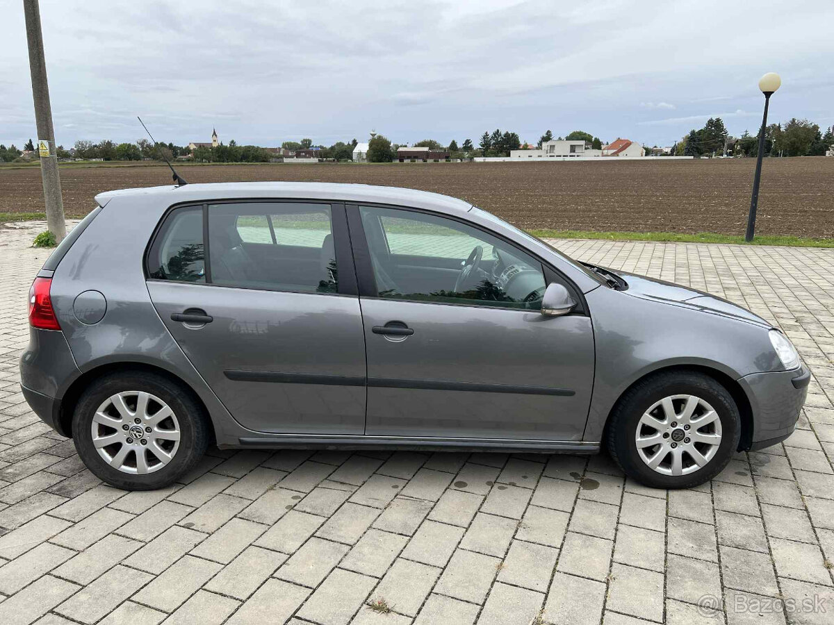 Volksvagen Golf 5 - 6