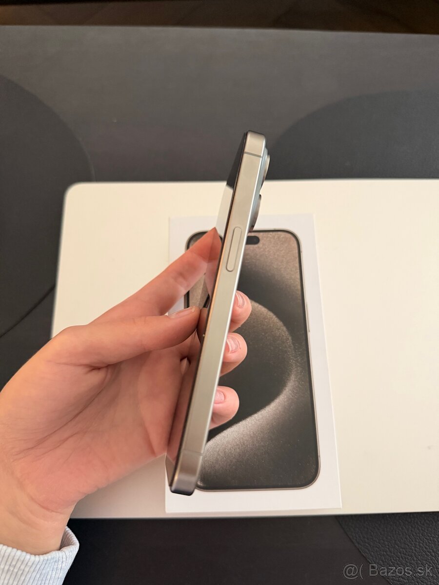 iPhone 15 Pro 256 gb Natural Titanium - 6