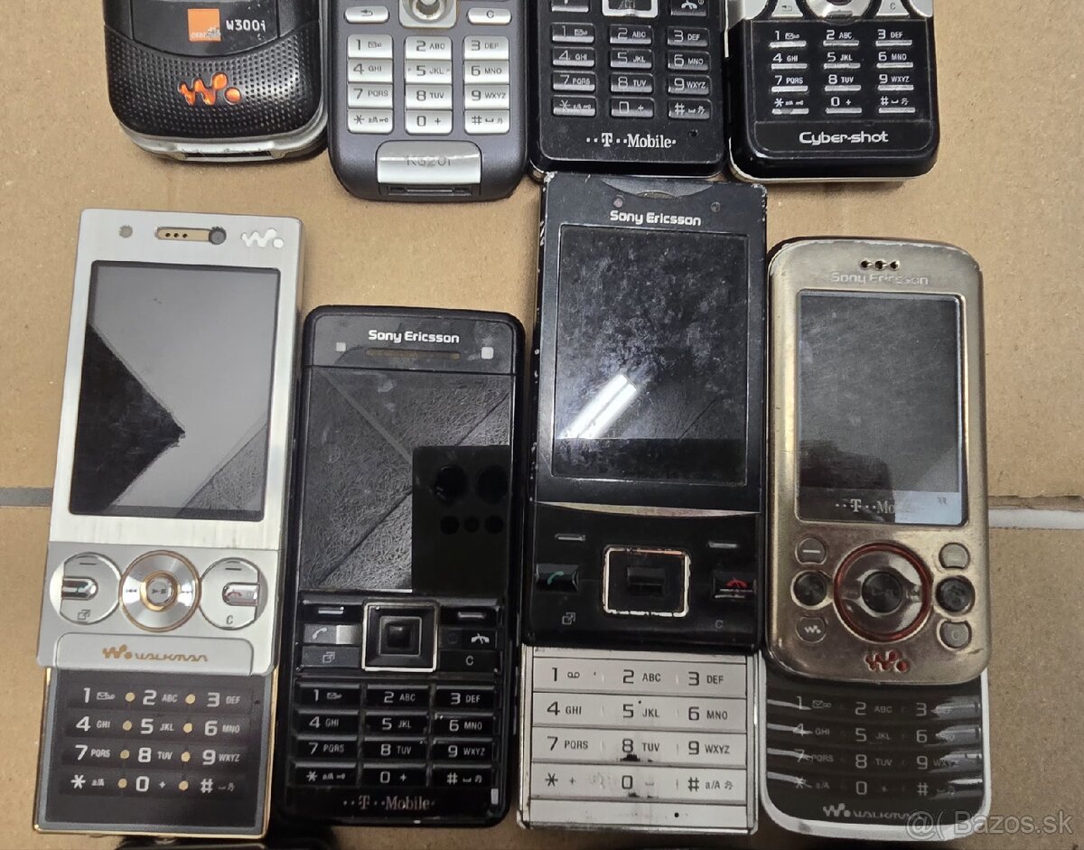 Mix telefónov Sony Ericsson tlačidlové - 6