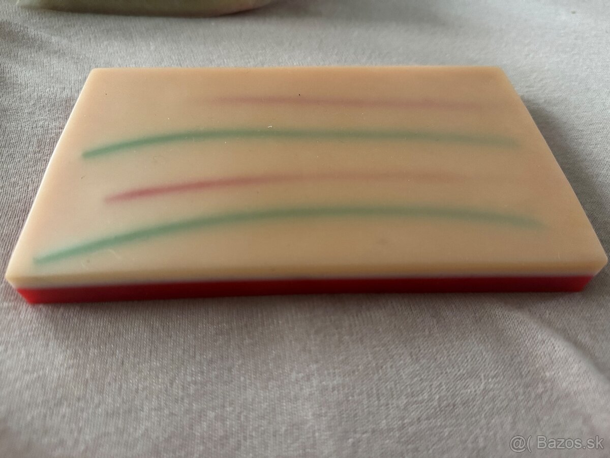 Silikónová tréningová podložka na šitie rán a odberu krvi - 6