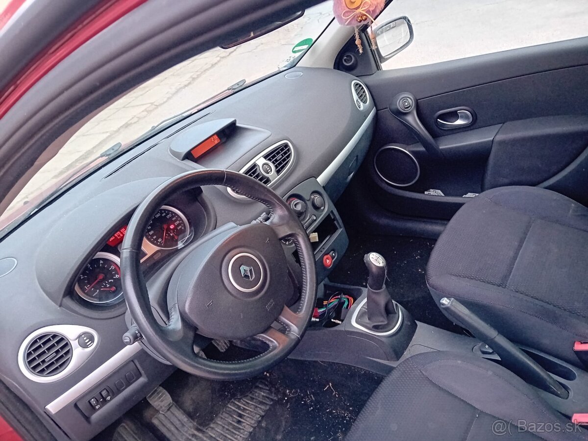 Renault Clio 1.5 dci - 6