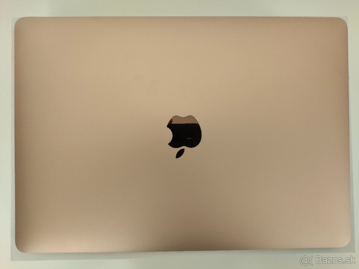 MacBook Air 2020 | i7 • 8GB • 256GB SSD - 6