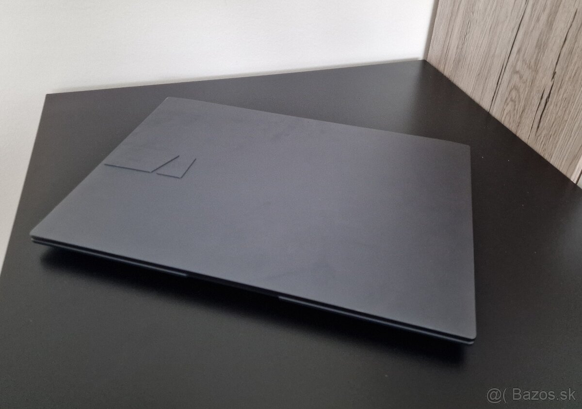 Herny 16" Asus vivobook pro 16 - 6
