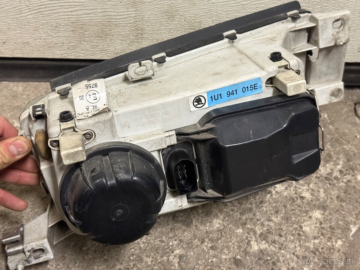 Predám predné svetla škoda Octavia 1 - 6