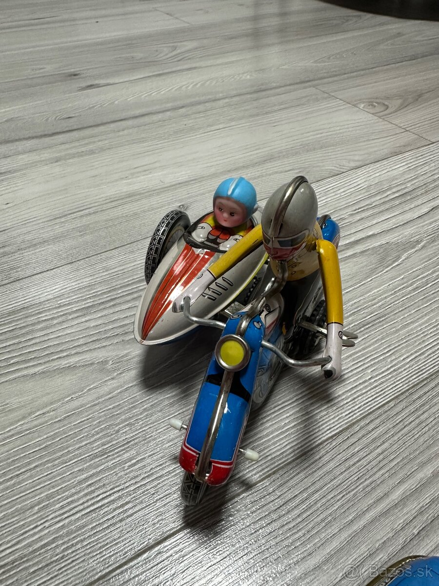 Predám plechové hračky - 6