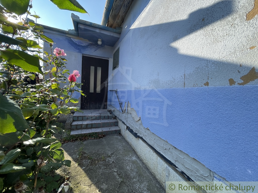 Rodinný dom na polosamote v obci Rastislavice– pokoj, tich - View 6