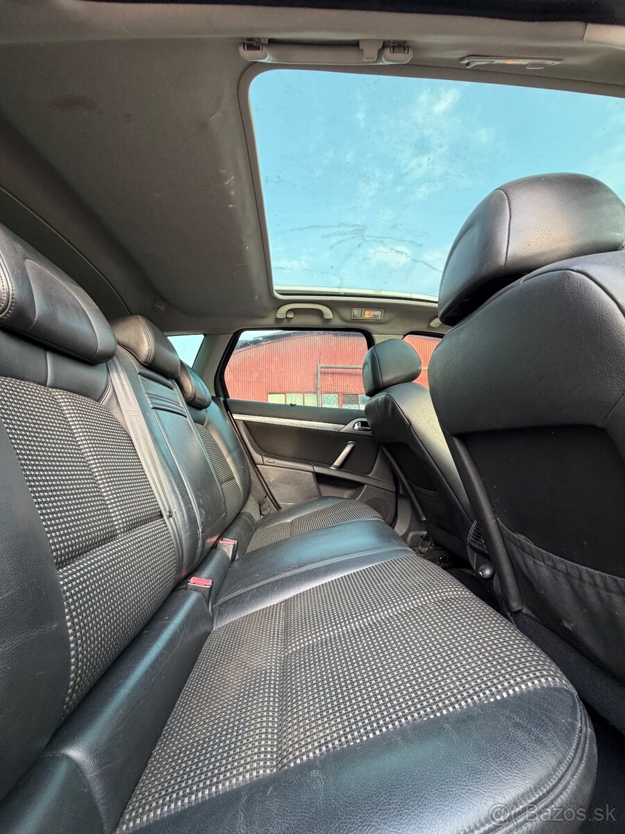 Peugeot 407 SW 2.0 HDI - 6