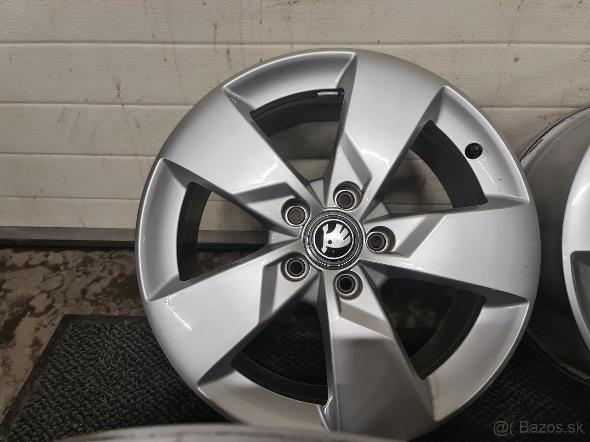 5X112 R17 7,0J ET47 ALU - 6