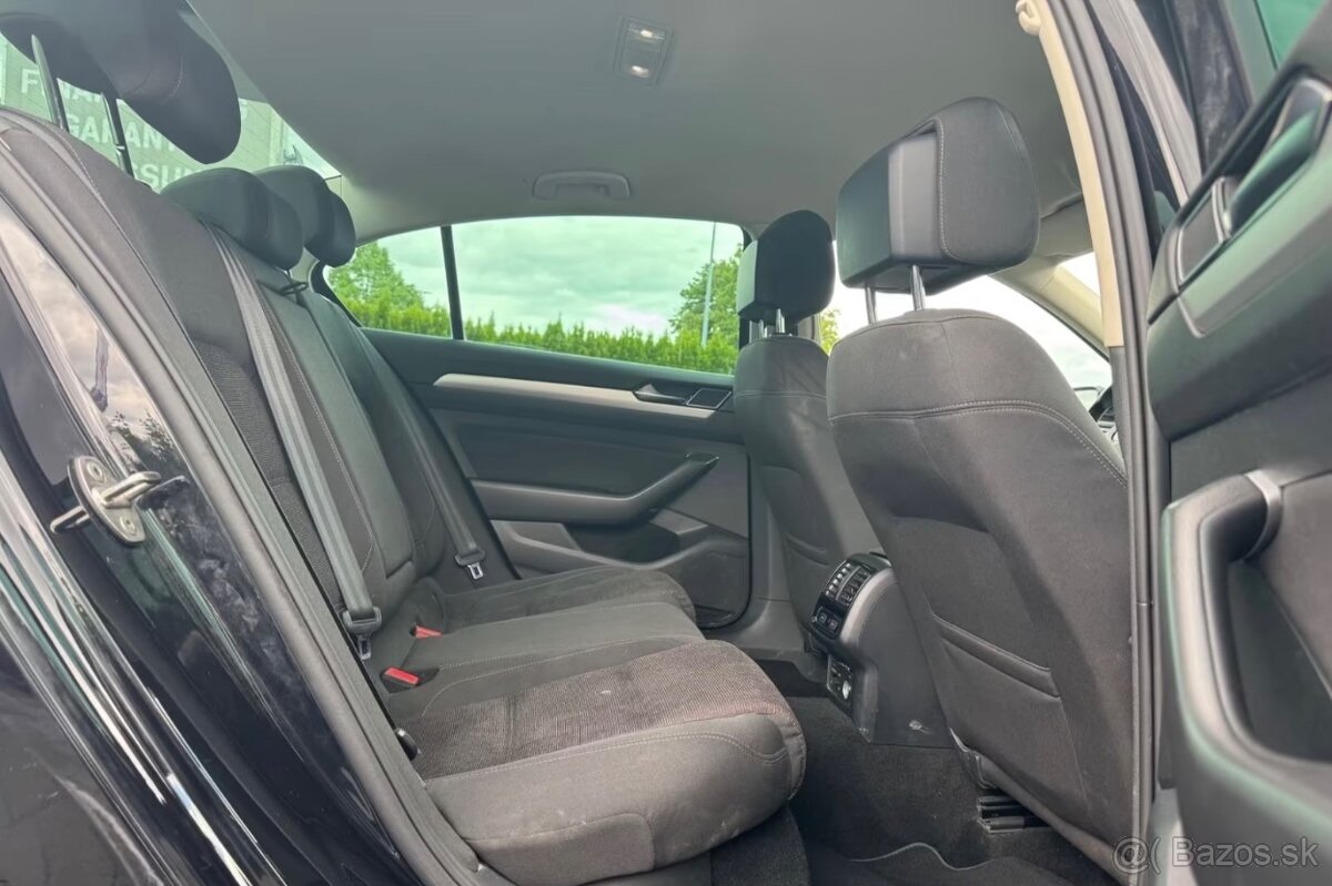 Volkswagen Passat - 6