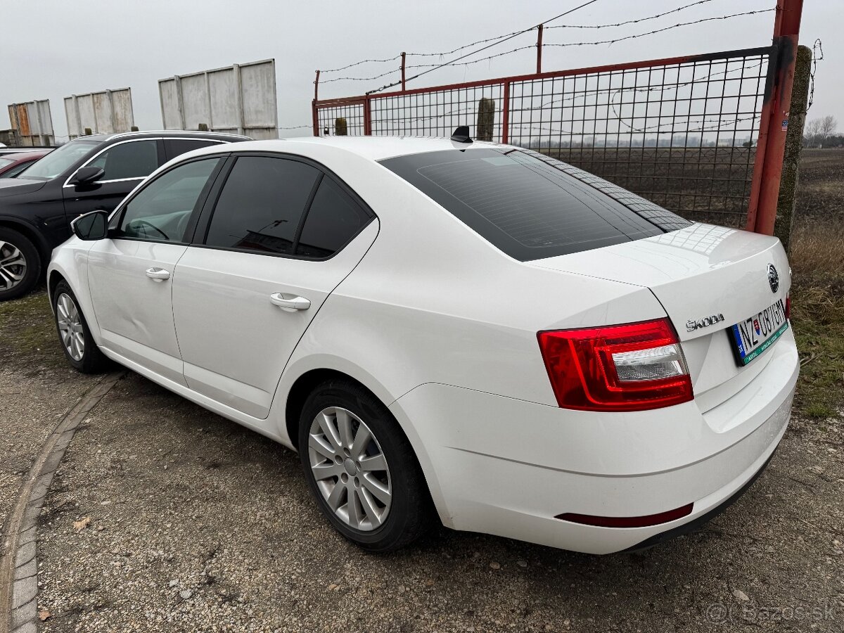 Škoda octavia 1.6tdi - 6