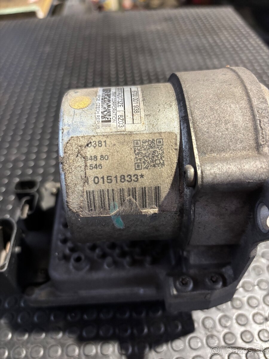 Peugeot 207 Citroen C3 - 6