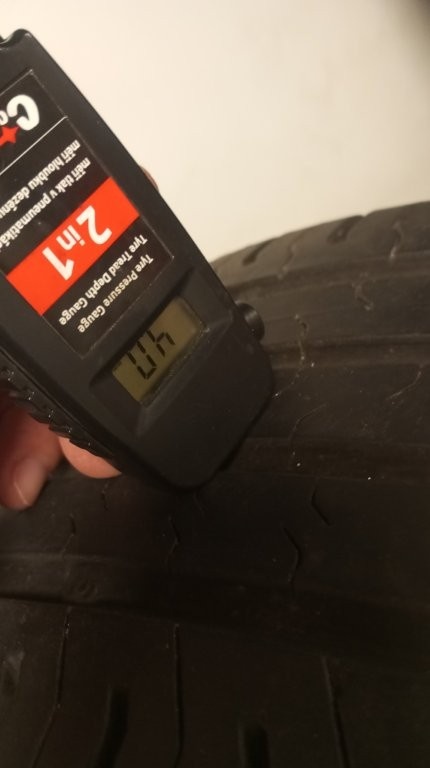 Predam letne pneu 4ks Continental 215_55_R17 - 6