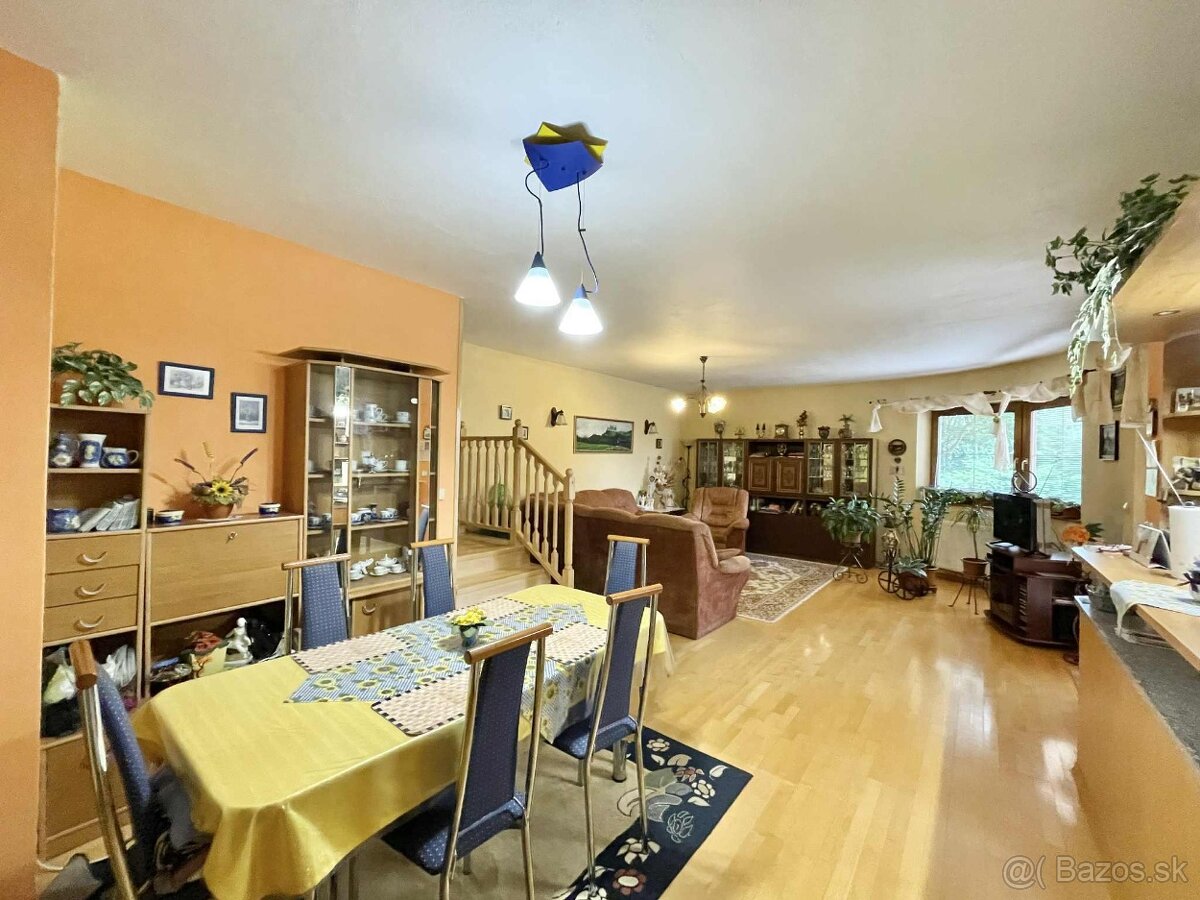 ZĽAVNENÉ • Na predaj dom s garážou a pozemkom v Skalici - 6