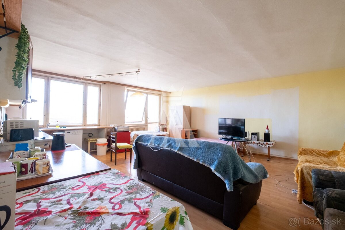 3 IZBOVÝ BYT, NÁMESTIE OCELIAROV, KOŠICE ŠACA - 6