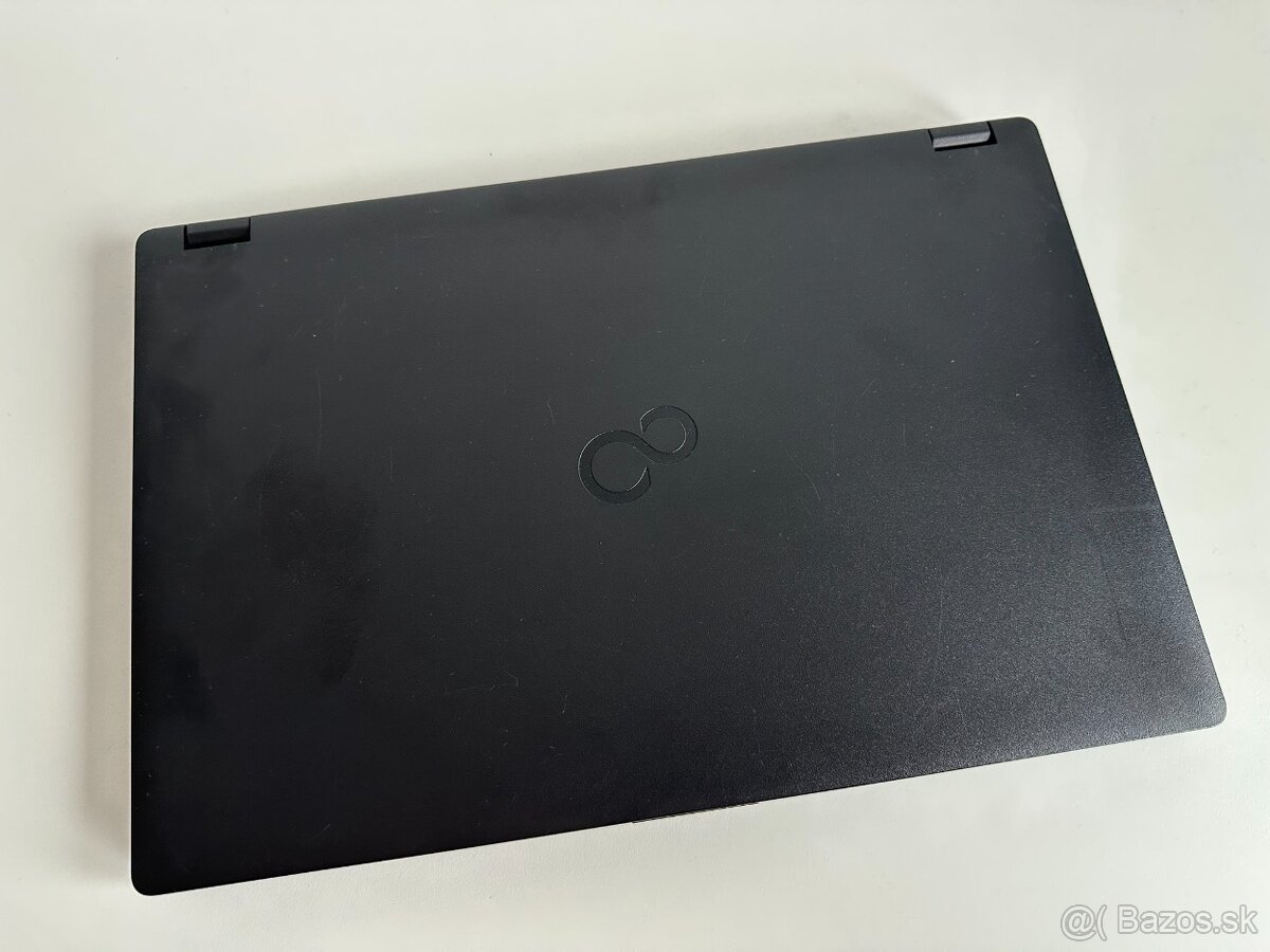 Fujitsu E559 / i5-8265U / 8GB RAM / 512GB SSD / Win 11 - 6