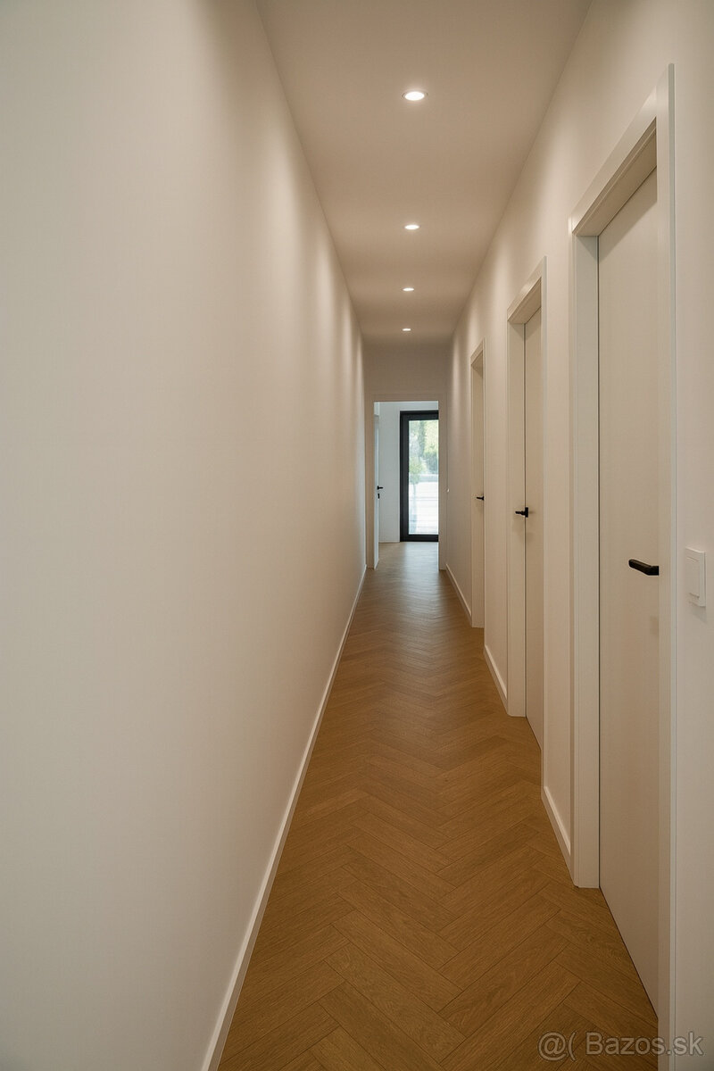 Rodinný dom s moderným vidieckym dizajnom - 6