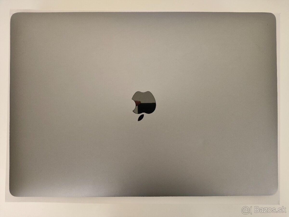 MacBook Pro 2018 | i7 • 16GB • 256GB SSD - 6