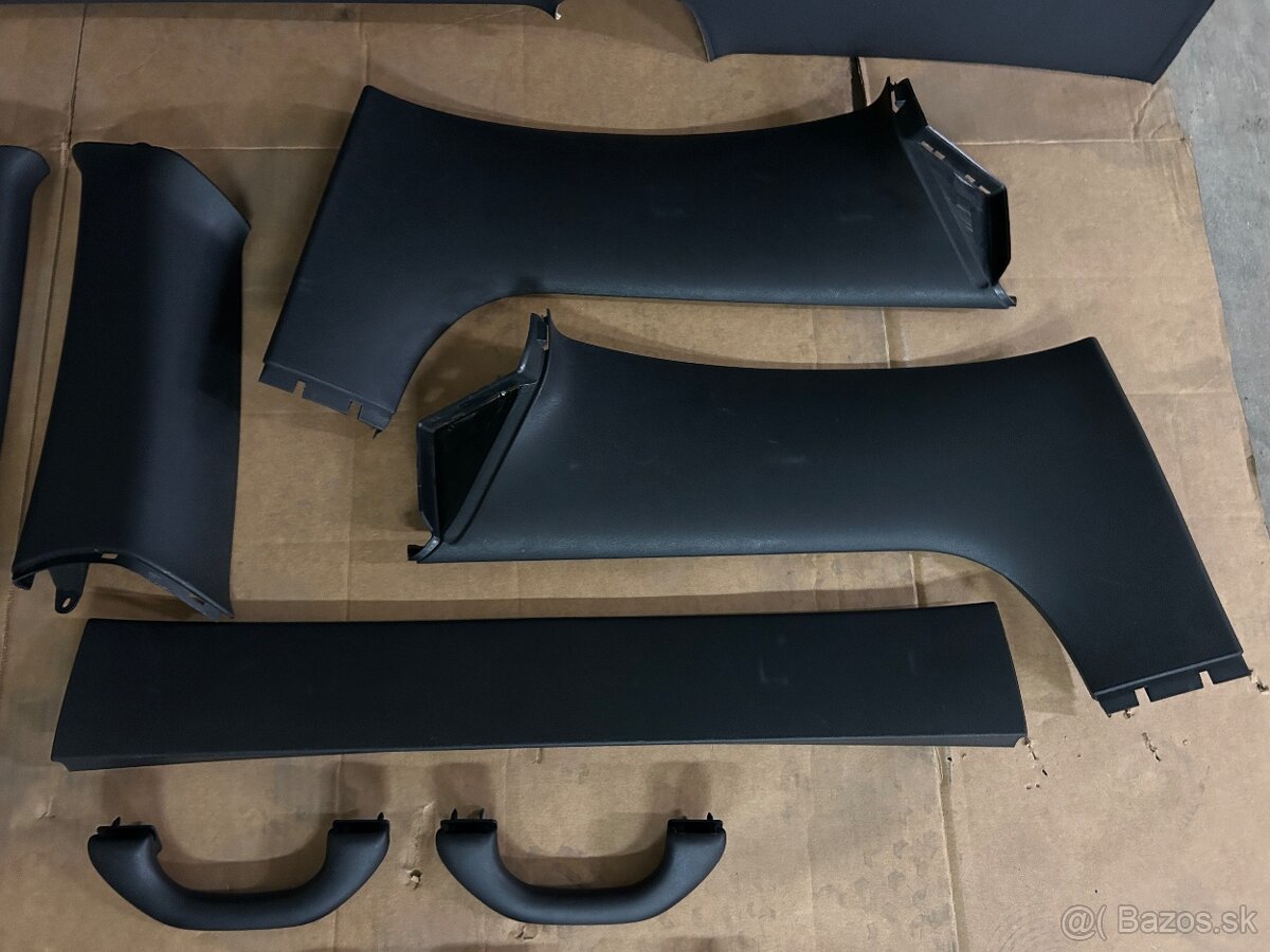 Čierna stropnica + stĺpiky Octavia 2 RS Combi - 6