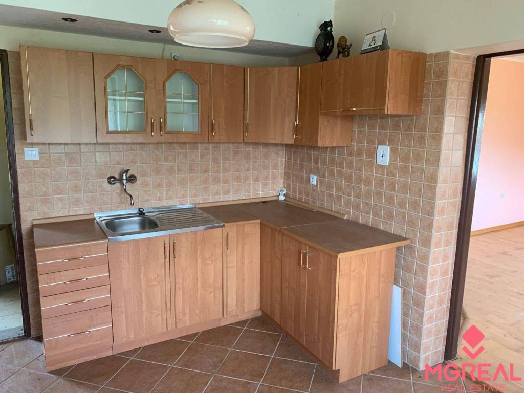 Na predaj dvojgeneračný 6 i RD vo V. Kršteňanoch - 6