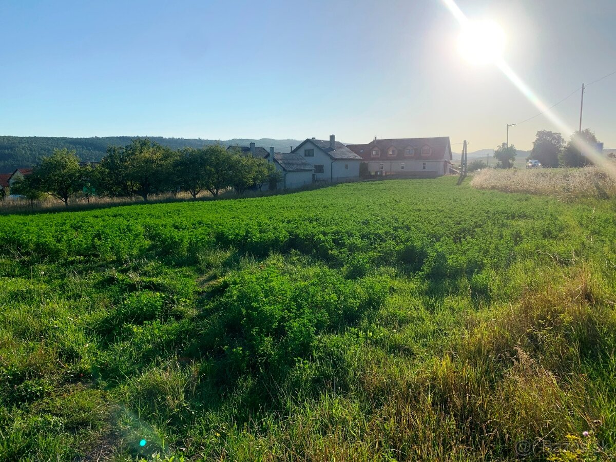 NA PREDAJ stavebný pozemok Hôrka - 6