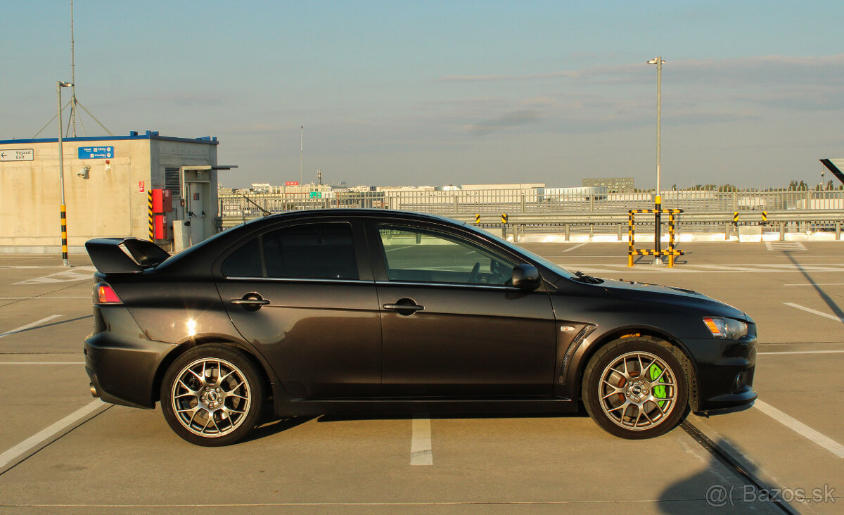 Mitsubishi Lancer EVO X 2.0 MIVEC Turbo 4WD TC-SST 4WD MR - 6