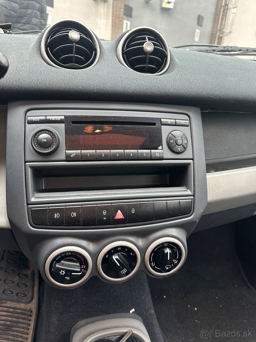 Predám Smart Mercedes Forfour 1.1 benzin - 6