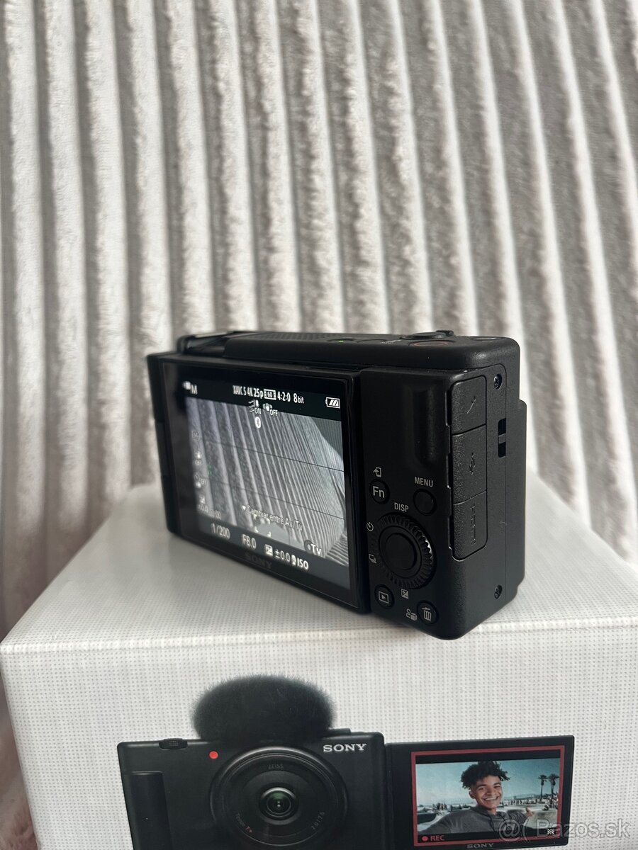 Sony ZV-1F - 6