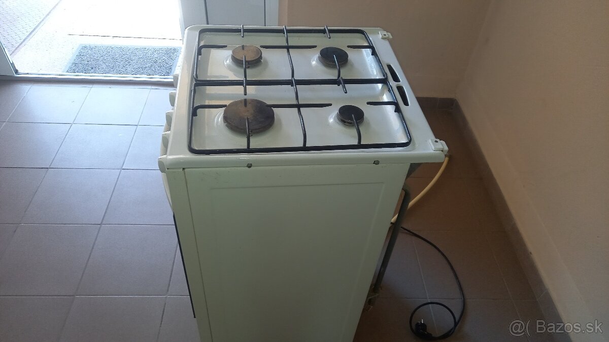 Predám sporák zanussi - 6