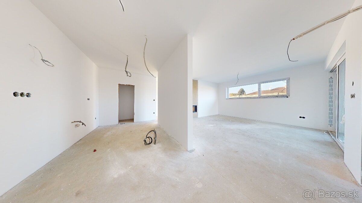 4 izbový rodinný dom tichej lokalite, parkovanie, oplotenie, - 6