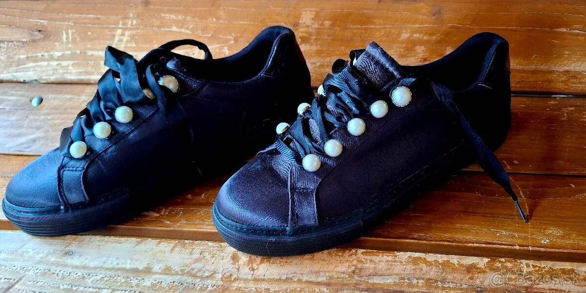 Botasky Tenisky Nove nenosene Velkost 42 - 6