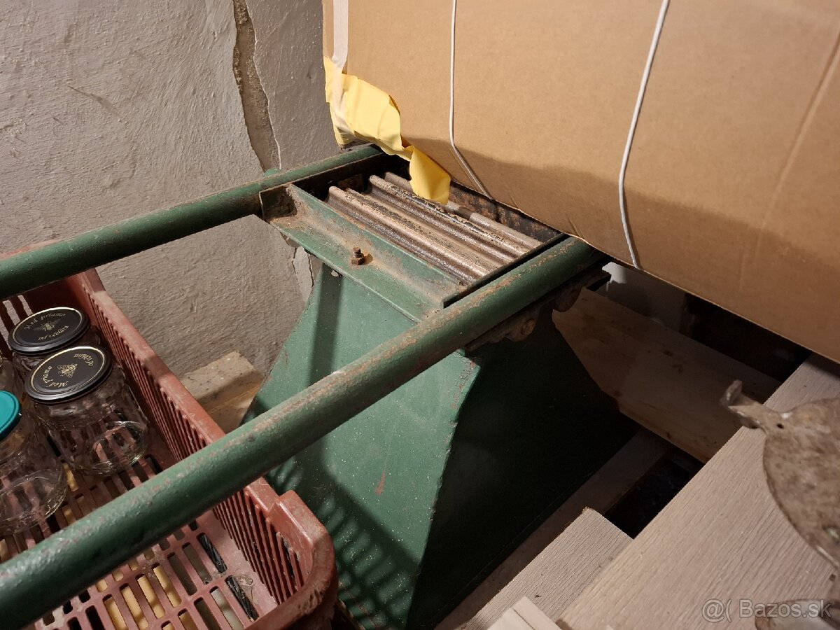 Predám preš na hrozno, veľký. - 6