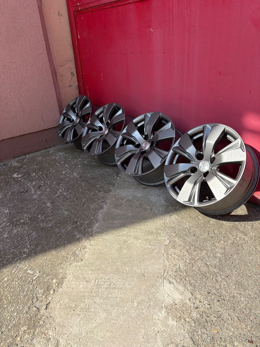 PREDÁM:NEMECKÉ DISKY NA PEUGEOT 2008/+PNEUMATIKY - 6